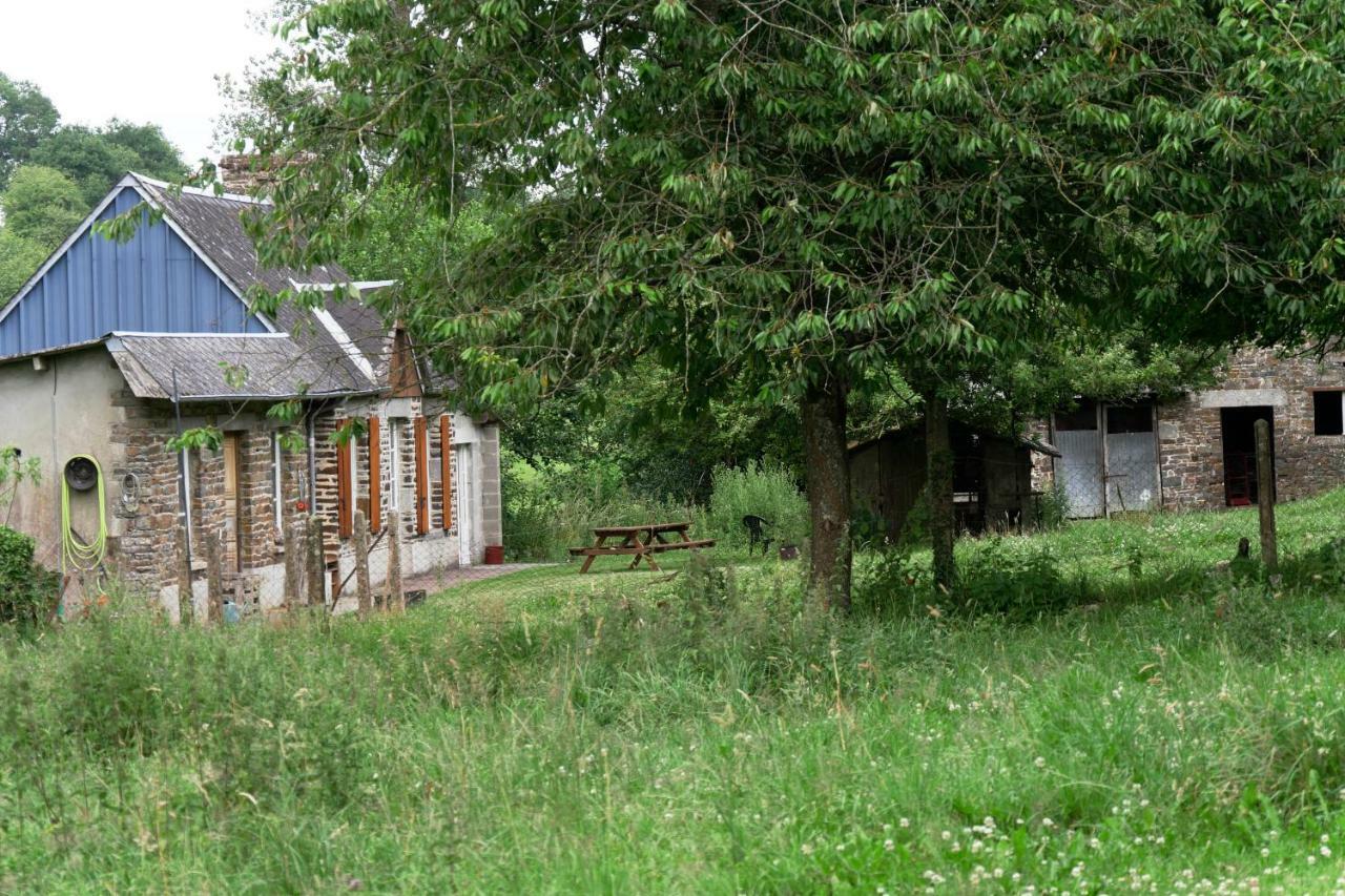 La petite maison O bord de l'eau Bernieres-le-Patry Extérieur photo