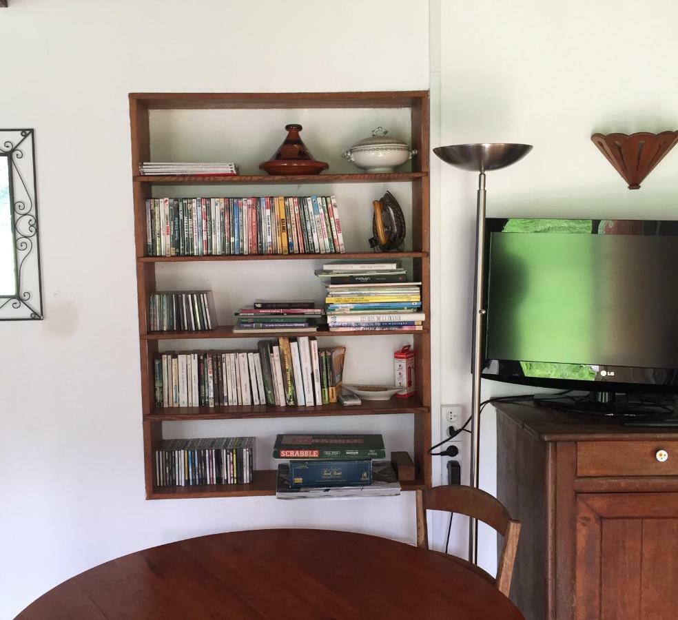 La petite maison O bord de l'eau Bernieres-le-Patry Extérieur photo